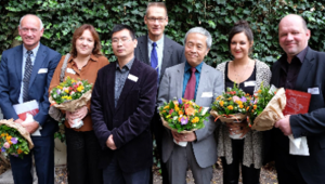 Jury and this year’s awardees of the snowlion. Also in this image: Chinese journalist Chang Ping who gave a key note speech, and ICT-Germany’s board chairman Prof. Jan Andersson. (Photo courtesy: Michael Rahn)