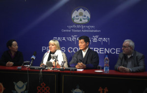Ms Claudia Roth, Vice President of German Parliament(2nd from left) and Sikyong Dr Lobsang Sangay (3rd from left) during the press conference).