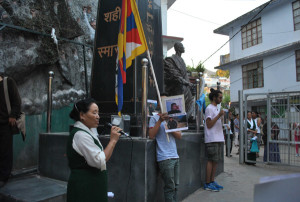 Gen Yangla of RTWA, Dharamsala addressing the gathering at Martyr's Pillar. 