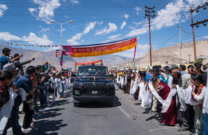 Some of the thousands of people lining the road from the airport to Shewatsel Phodrang to greet His Holiness the Dalai Lama as he arrives in Leh, Ladakh, J&K, India on July 25, 2016. Photo/Tenzin Choejor/OHHDL