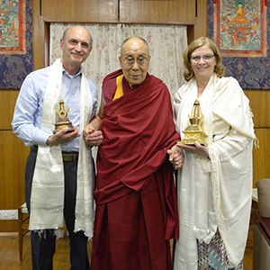 2-Mayor-McFarlane-Jon-Kolkin-Receiving-Stupa-Gifts-from-the-14th-Dalai-Lamasmall