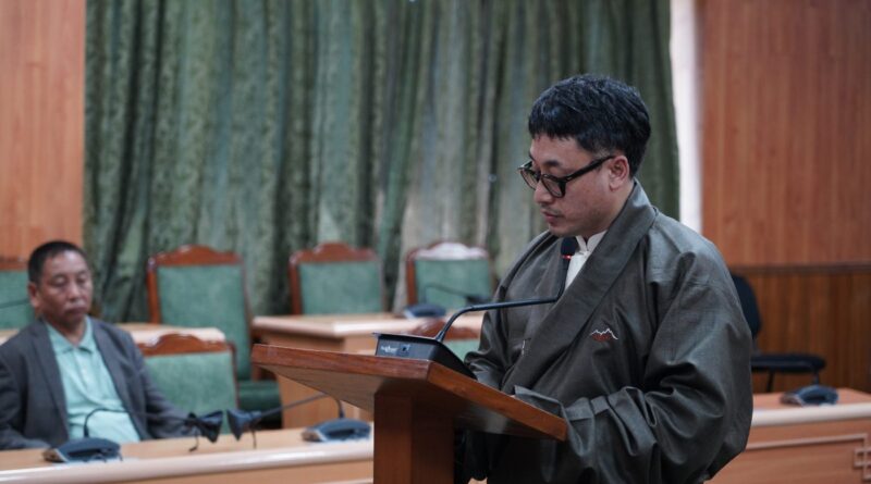Tashi Delek Takes Oath as MP in 17th Tibetan Parliament-in-Exile, Replacing Ven. Thupten Wangchen Tashi Delek Takes Oath as MP in 17th Tibetan Parliament-in-Exile, Replacing Ven. Thupten Wangchen