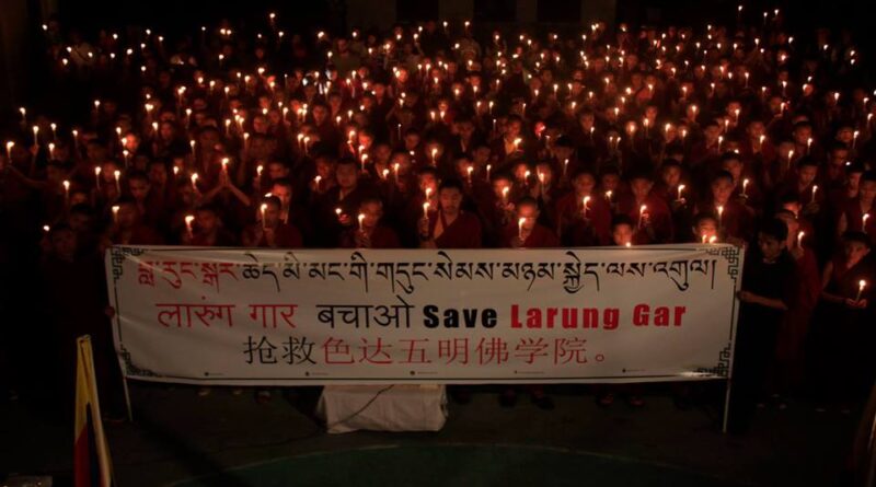 China Forces Monks and Nuns Out of Larung Gar After Demolishing Homes