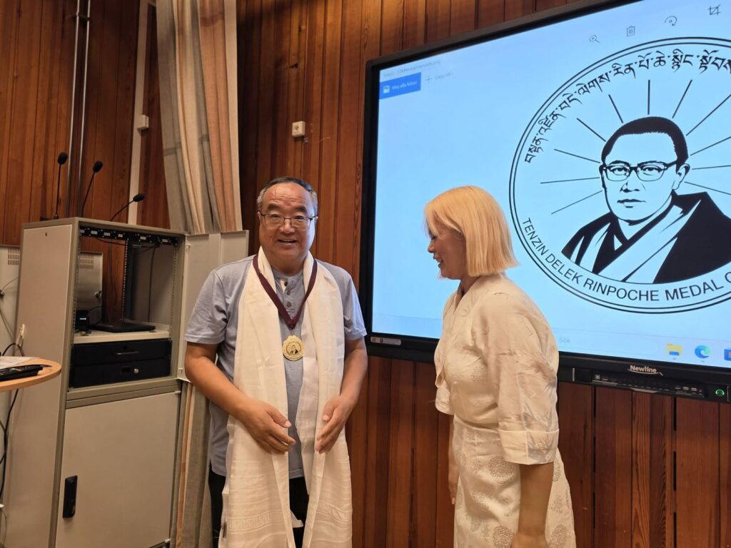 Dr Gyal Lo Receives 2026 Tenzin Delek Rinpoche Medal of Courage