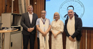 Dr Gyal Lo Receives 2026 Tenzin Delek Rinpoche Medal of Courage
